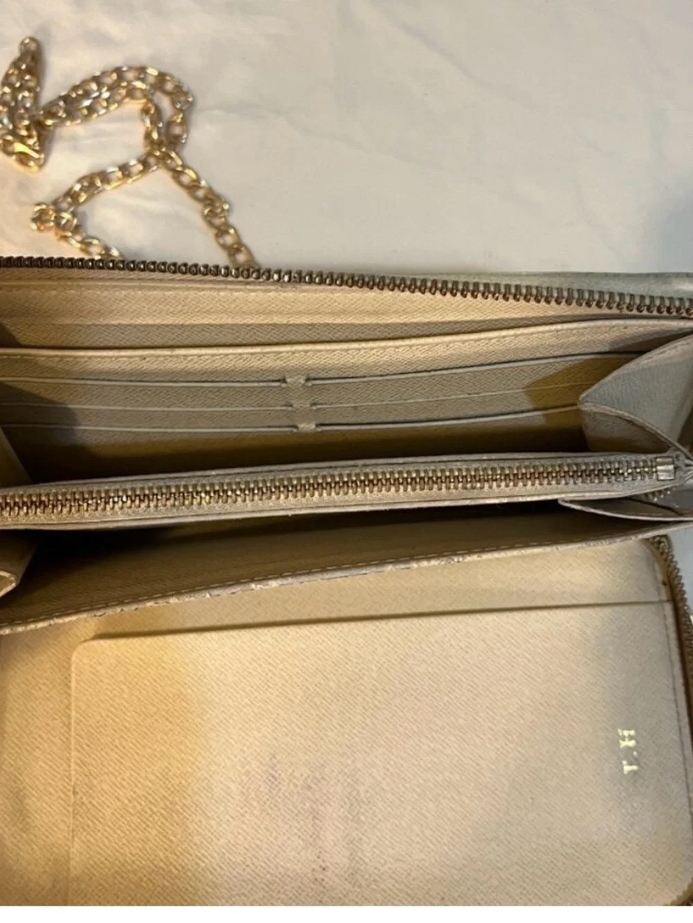Louis Vuitton LARGE ZIPPY Wallet